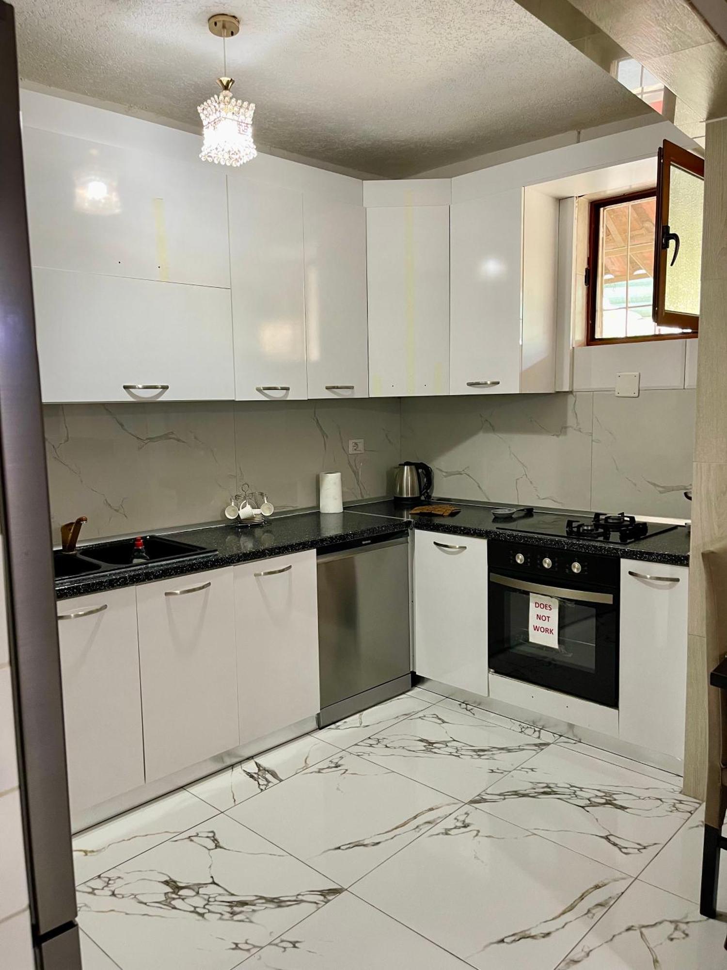 Guest House Dea Vlorë 외부 사진